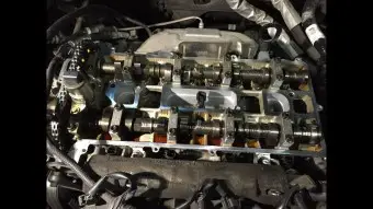 Ford 2.3L DOHC cylinder head installation