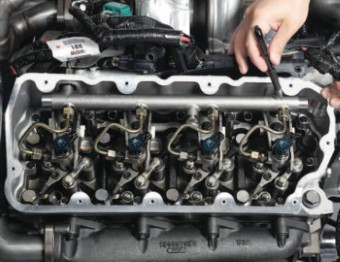 Ford 6.4L Valve Cover installation