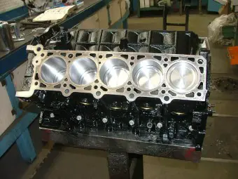 Ford 6.8L engine block